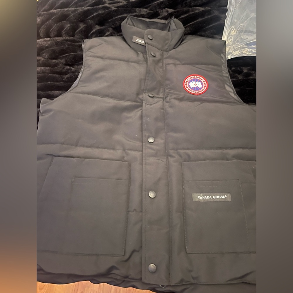 Canada Goose Men's Dark Vest with Logo